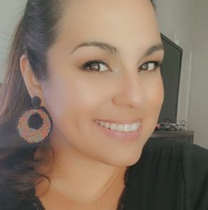 Meet your Posher, Felicia